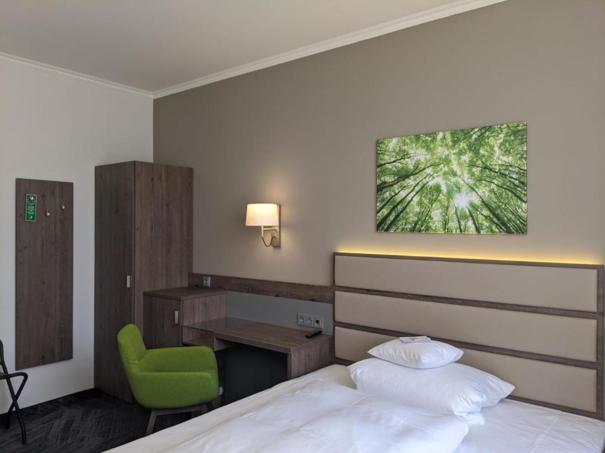 Parkhotel Am Taunus Оберурзель Экстерьер фото
