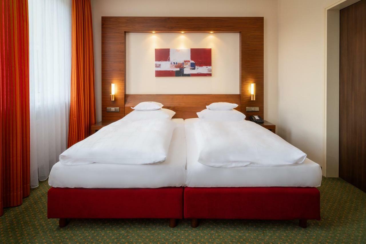 Parkhotel Am Taunus Оберурзель Экстерьер фото